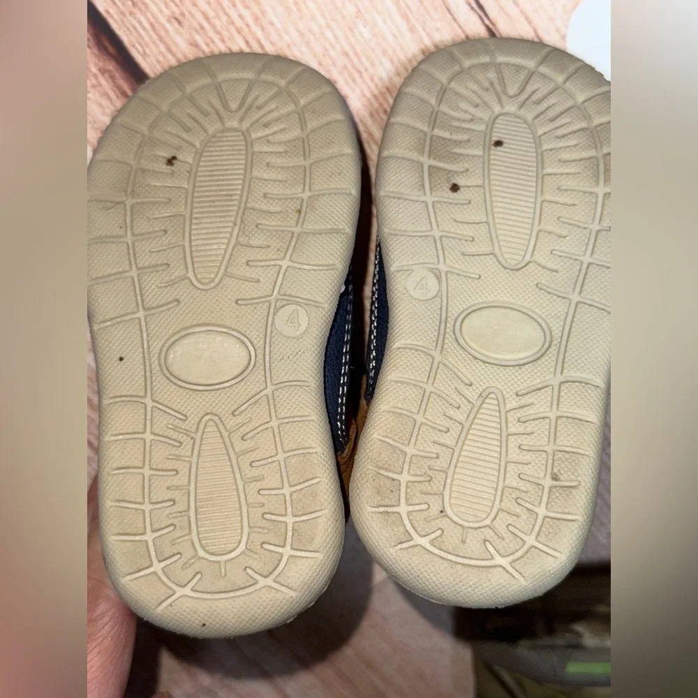 Classic Children’s Place Tan Baby Walker Shoes